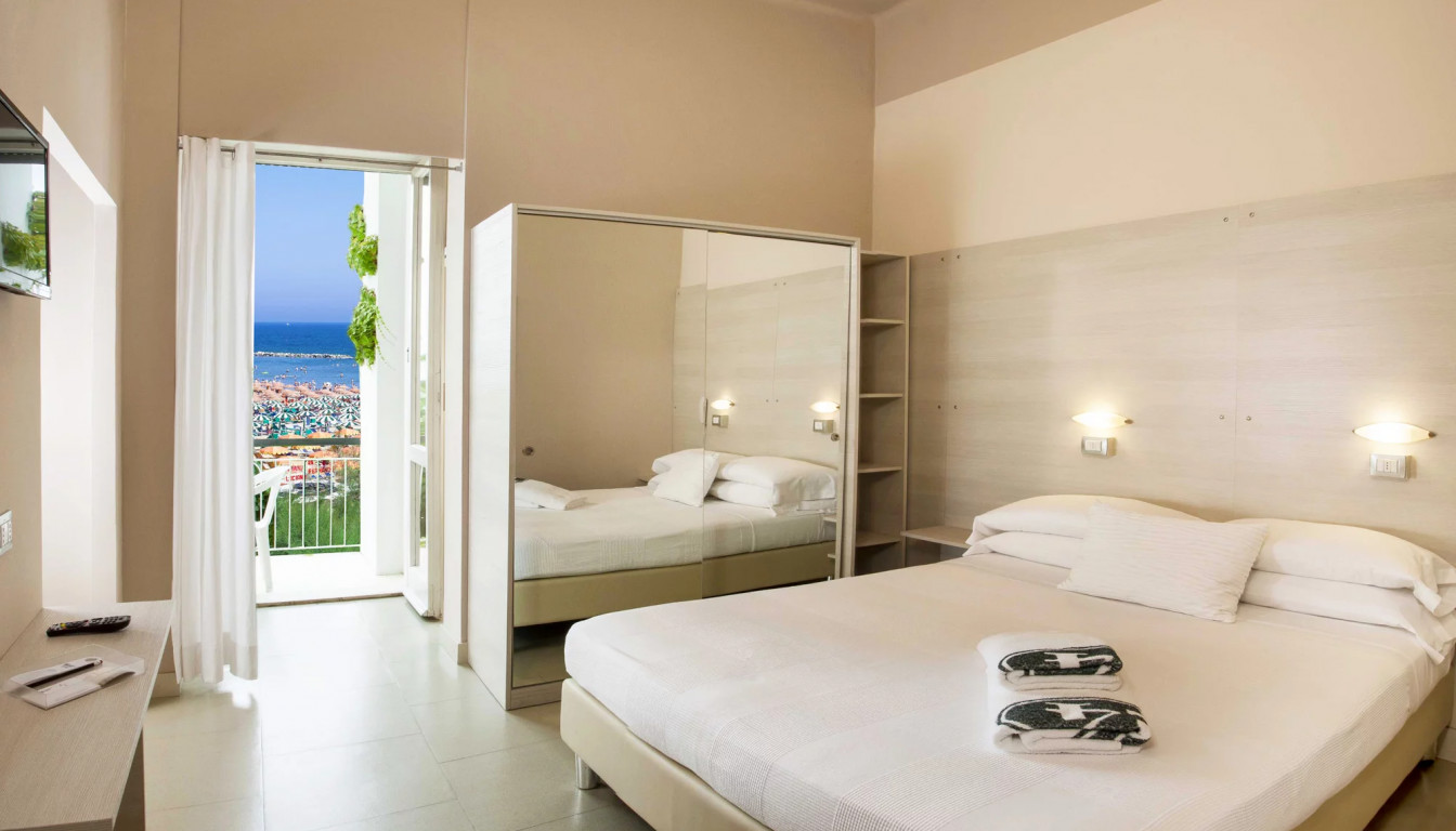 media.Slide-Suite-02-Hotel-Giovanna-Regina-Gabicce