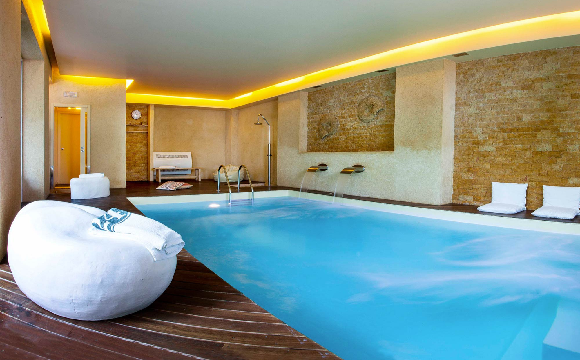 media.slide-piscina2